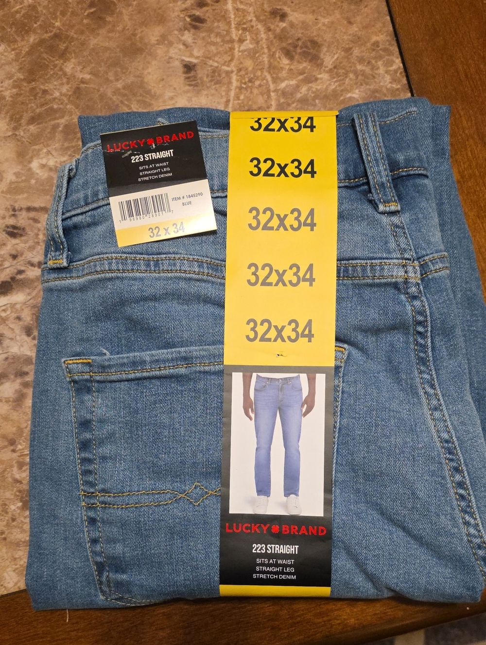 Lucky Brand Men's 223 Straight Jeans in Light Blue Wash